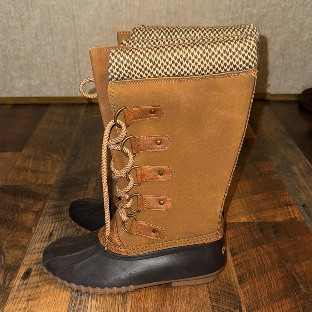 ESprit Brown and Black Winter Boots